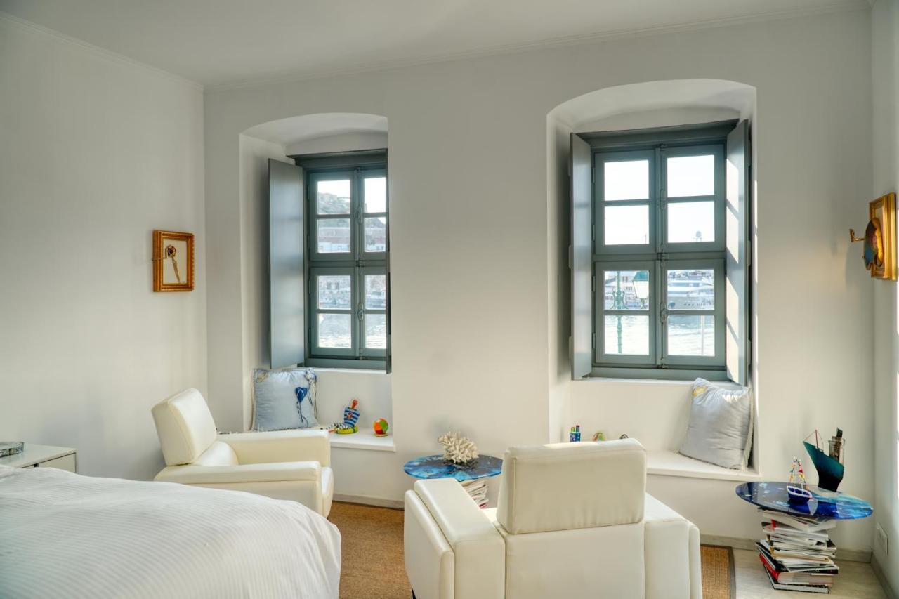 My Crown Suite, Hydra Port Екстериор снимка